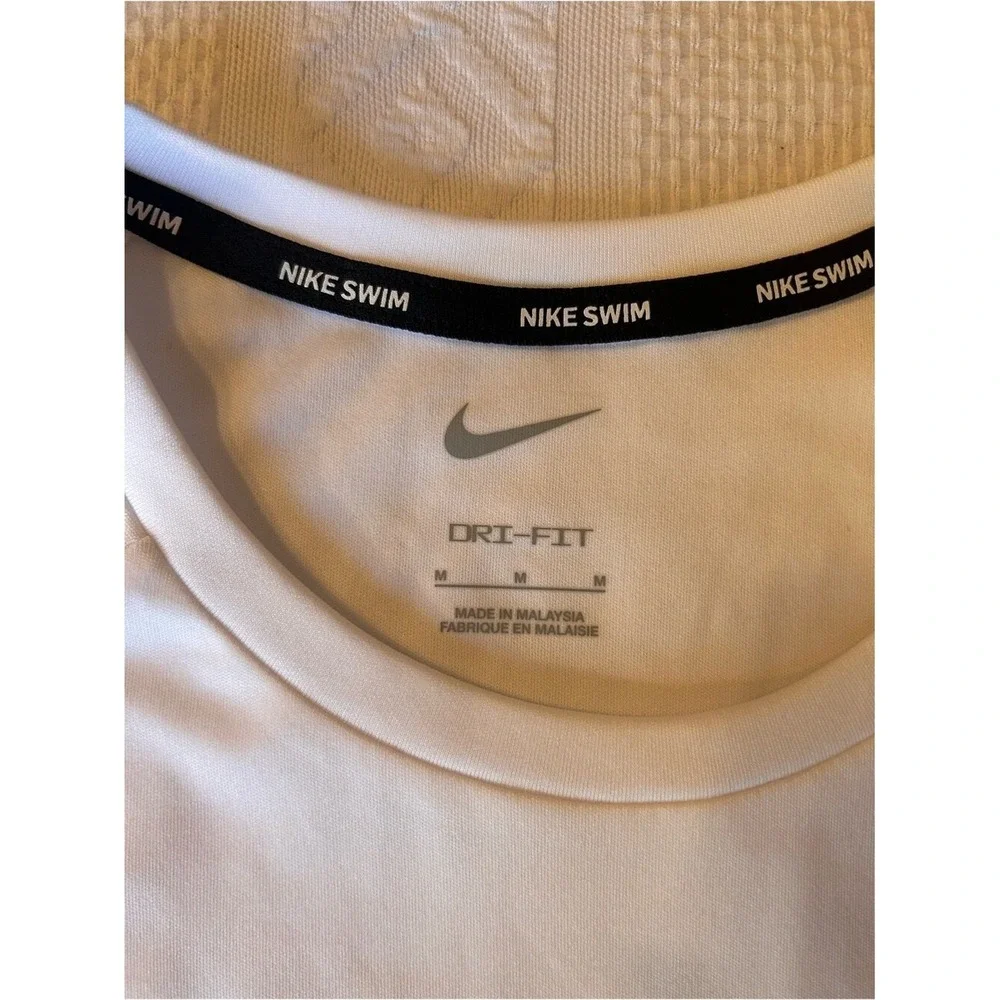Nike Swim Dri-Fit Men's White Short Sleeve Performance Tee Shirt Size Medium‎